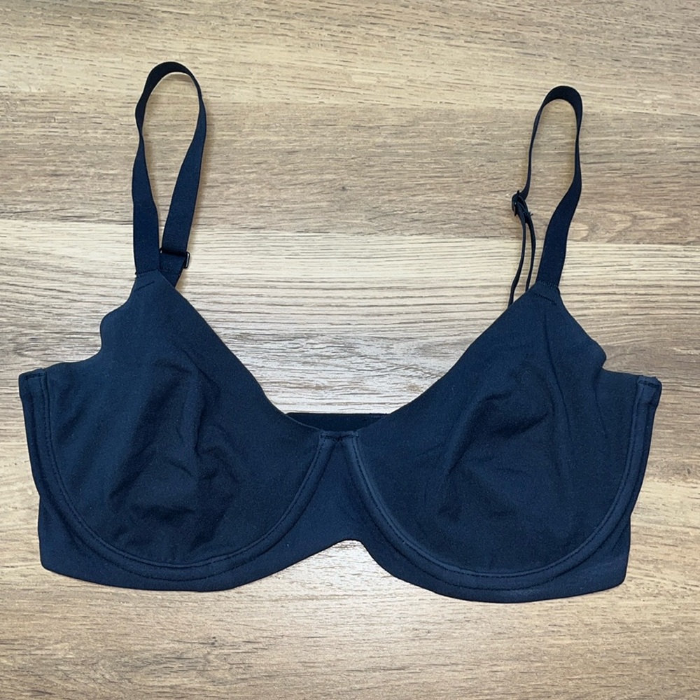 SKIMS UNLINED DEMI BRA in black 34DD